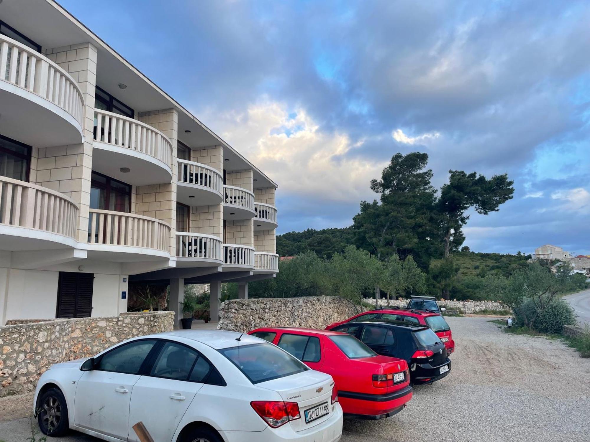Apartments Ana By The Sea Lumbarda Exterior photo